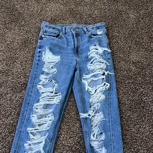 size 8 American eagle ripped jeans only worn 1